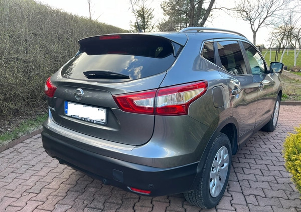 Nissan Qashqai cena 65000 przebieg: 88400, rok produkcji 2016 z Alwernia małe 37